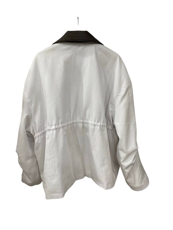 جکت وایت - White